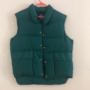 Woolrich vintage teal puffy vest, size M/L.